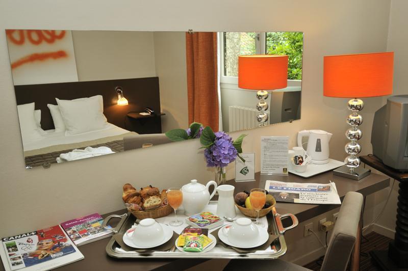 Logis Hotel - Restaurant Le Relais De Comodoliac سان جونيان المظهر الخارجي الصورة